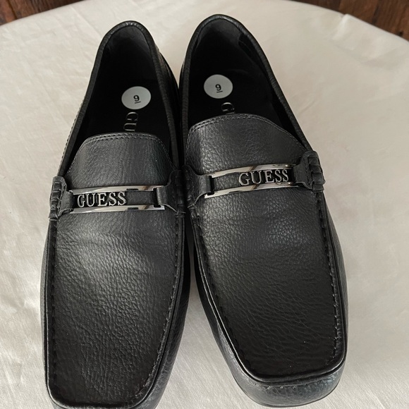 Guess mens size 9 black loafer - Picture 2 of 6